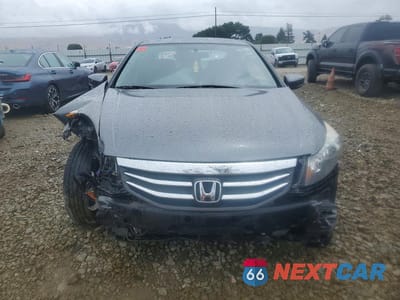 Piąte zdjęcie samochodu w środku: 2011 HONDA ACCORD LX VIN:1HGCP2F31BA130776 - miniatura