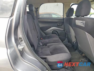 Zdjęcie 11 z 13 samochodu: 2013 MITSUBISHI OUTLANDER ES VIN:JA4AS2AW8DU004576 - miniatura