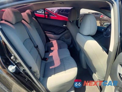 Zdjęcie 10 z 12 samochodu: 2015 KIA FORTE LX VIN:KNAFK4A6XF5410277 - miniatura