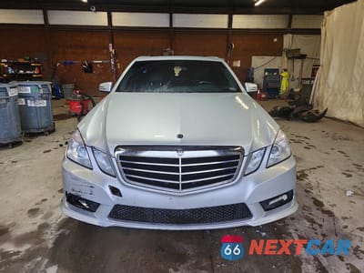 Piąte zdjęcie samochodu w środku: 2011 MERCEDES-BENZ E 350 4MATIC VIN:WDDHF8HB2BA425499 - miniatura