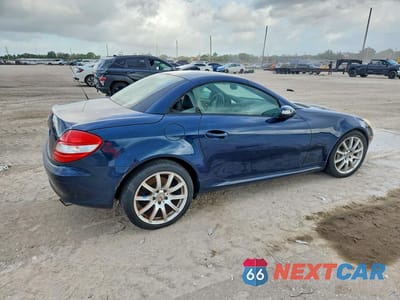 Trzecie zdjęcie samochodu z tyłu: 2005 MERCEDES-BENZ SLK 350 VIN:WDBWK56F95F052078 - miniatura