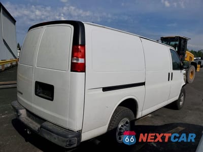 Trzecie zdjęcie samochodu z tyłu: 2023 CHEVROLET EXPRESS 3500 CARGO DELIVERY VAN VIN:1GCZGGFP0P1109319 - miniatura