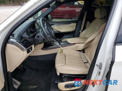 Zdjęcie 7 z 12 samochodu: 2017 BMW X5 XDRIVE50I VIN:5UXKR6C5XH0J84317 - miniatura