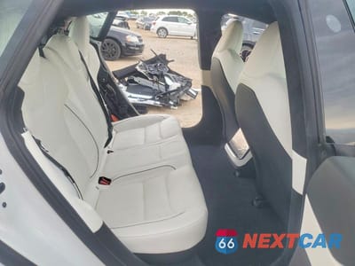 Zdjęcie 10 z 13 samochodu: 2022 TESLA MODEL S VIN:5YJSA1E68NF459648 - miniatura