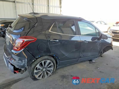 Trzecie zdjęcie samochodu z tyłu: 2022 BUICK ENCORE PREFERRED VIN:KL4CJESM5NB563008 - miniatura