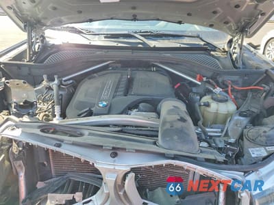 Zdjęcie 12 z 13 samochodu: 2018 BMW X5 SDRIVE35I VIN:5UXKR2C58J0Z14045 - miniatura