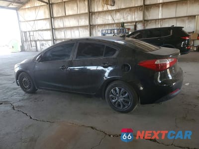 Drugie zdjęcie samochodu z przodu: 2016 KIA FORTE LX VIN:KNAFK4A60G5614281 - miniatura