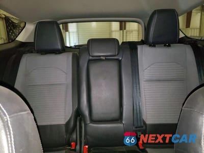 Zdjęcie 10 z 13 samochodu: 2018 FORD ESCAPE SE VIN:1FMCU9GD1JUC31347 - miniatura