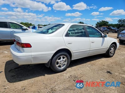 Trzecie zdjęcie samochodu z tyłu: 1998 TOYOTA CAMRY LE VIN:4T1BG22K1WU826156 - miniatura