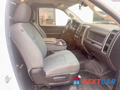 Piąte zdjęcie samochodu w środku: 2013 RAM 1500 ST VIN:3C6JR6DG7DG581980 - miniatura