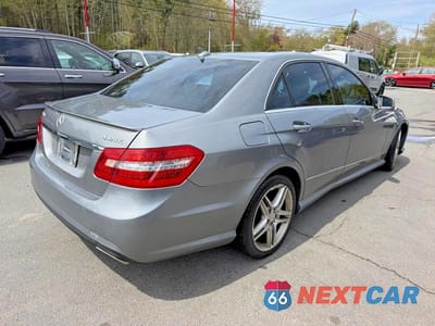 Czwarte zdjęcie samochodu z boku: 2013 MERCEDES-BENZ E 350 4MATIC VIN:WDDHF8JB3DA713660 - miniatura