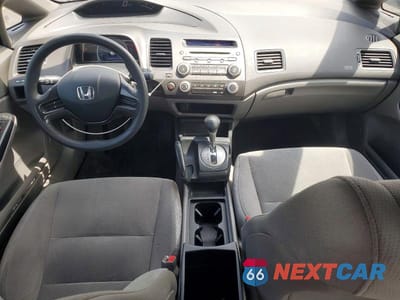 Zdjęcie 8 z 13 samochodu: 2006 HONDA CIVIC DX VIN:2HGFA16286H007872 - miniatura