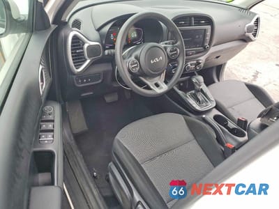 Zdjęcie 8 z 13 samochodu: 2023 KIA SOUL LX VIN:KNDJ23AU7P7875563 - miniatura