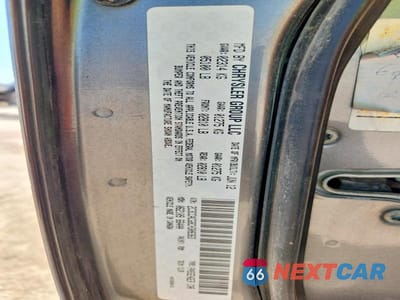 Zdjęcie 12 z 12 samochodu: 2012 CHRYSLER 300 LIMITED VIN:2C3CCACG8CH308363 - miniatura