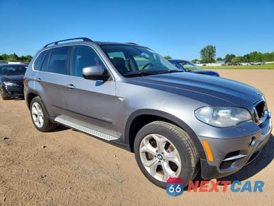 Czwarte zdjęcie samochodu z boku: 2012 BMW X5 XDRIVE50I VIN:5UXZV8C55CL424435 - miniatura