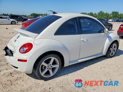 Trzecie zdjęcie samochodu z tyłu: 2010 VOLKSWAGEN NEW BEETLE VIN:3VWPW3AG5AM028835 - miniatura
