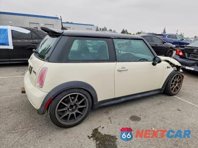 Trzecie zdjęcie samochodu z tyłu: 2005 MINI COOPER S VIN:WMWRE33455TD92763 - miniatura