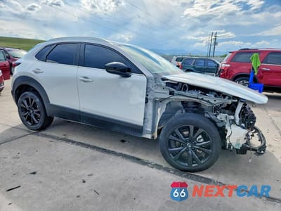 Czwarte zdjęcie samochodu z boku: 2024 MAZDA CX-30 SELECT VIN:3MVDMBBM9RM660743 - miniatura