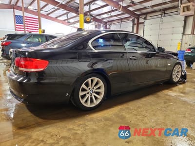Trzecie zdjęcie samochodu z tyłu: 2008 BMW 328 I VIN:WBAWB33538P132439 - miniatura