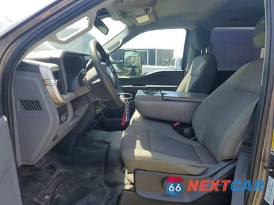 Zdjęcie 7 z 13 samochodu: 2024 FORD F350 SUPER DUTY VIN:1FT8W3DT4REE37832 - miniatura