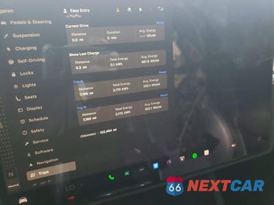 Zdjęcie 9 z 12 samochodu: 2023 TESLA MODEL X VIN:7SAXCDE59PF416791 - miniatura