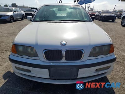 Piąte zdjęcie samochodu w środku: 2001 BMW 325 I VIN:WBAAN37441ND45147 - miniatura