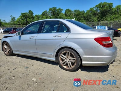 Drugie zdjęcie samochodu z przodu: 2013 MERCEDES-BENZ C 300 4MATIC VIN:WDDGF8AB9DR300882 - miniatura