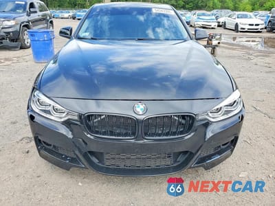 Piąte zdjęcie samochodu w środku: 2018 BMW 320 XI VIN:WBA8A3C54JK763747 - miniatura