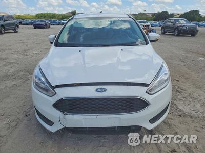 Piąte zdjęcie samochodu w środku: 2016 FORD FOCUS SE VIN:1FADP3F23GL356366 - miniatura