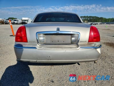 Zdjęcie 6 z 12 samochodu: 2006 LINCOLN TOWN CAR SIGNATURE VIN:1LNHM81V36Y624395 - miniatura