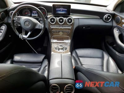Zdjęcie 8 z 12 samochodu: 2017 MERCEDES-BENZ C 300 4MATIC VIN:55SWF4KB6HU208815 - miniatura