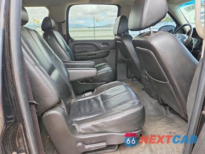Zdjęcie 11 z 13 samochodu: 2008 GMC YUKON XL DENALI VIN:1GKFK66828J239323 - miniatura