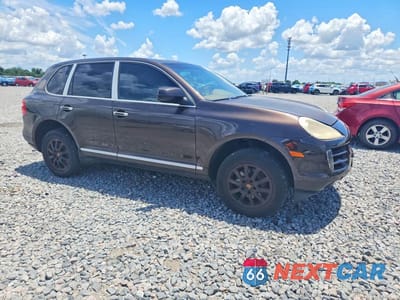 Czwarte zdjęcie samochodu z boku: 2009 PORSCHE CAYENNE VIN:WP1AA29P59LA06366 - miniatura