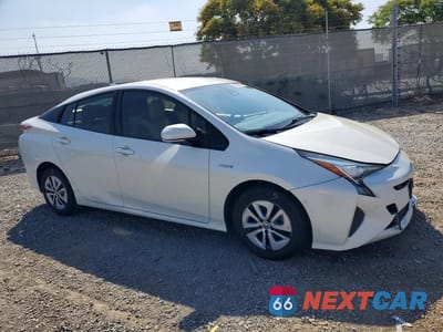 Czwarte zdjęcie samochodu z boku: 2018 TOYOTA PRIUS TWO VIN:JTDKBRFU7J3599920 - miniatura