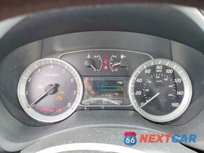 Zdjęcie 9 z 12 samochodu: 2015 NISSAN SENTRA SR VIN:3N1AB7AP7FY311056 - miniatura