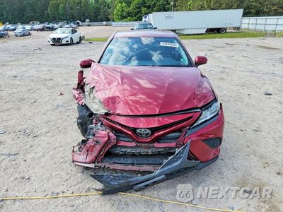 Piąte zdjęcie samochodu w środku: 2018 TOYOTA CAMRY SE VIN:4T1B11HK8JU566561 - miniatura