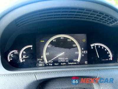 Zdjęcie 8 z 12 samochodu: 2011 MERCEDES-BENZ CL 550 4MATIC VIN:WDDEJ9EB2BA026779 - miniatura