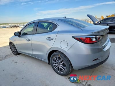 Drugie zdjęcie samochodu z przodu: 2019 TOYOTA YARIS LE VIN:3MYDLBYV0KY508886 - miniatura