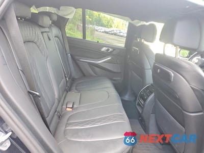 Zdjęcie 11 z 13 samochodu: 2025 BMW X5 M60I VIN:5UX33EU00S9Z20803 - miniatura