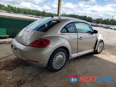 Trzecie zdjęcie samochodu z tyłu: 2013 VOLKSWAGEN BEETLE VIN:3VWHP7AT7DM689275 - miniatura