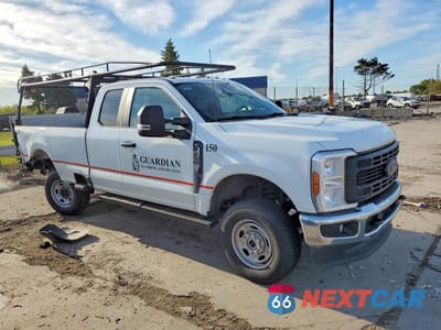 Czwarte zdjęcie samochodu z boku: 2025 FORD F250 SUPER DUTY VIN:1FT7X2BA8SEE02107 - miniatura