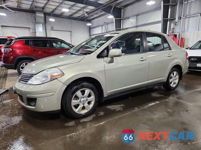 2008 NISSAN VERSA 1.8 S 3N1BC11E18L375350 - główne zdjęcie licytacji z USA - miniatura