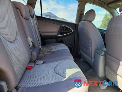 Zdjęcie 11 z 13 samochodu: 2007 TOYOTA RAV4 BASE VIN:JTMBD33V176026782 - miniatura