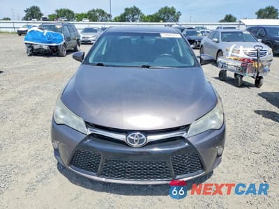 Piąte zdjęcie samochodu w środku: 2015 TOYOTA CAMRY SE VIN:4T1BF1FK4FU047910 - miniatura