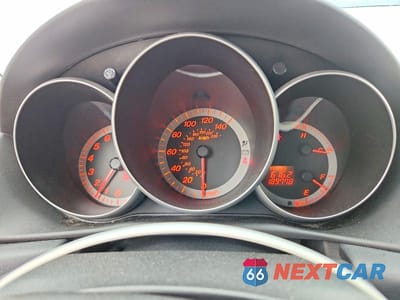 Zdjęcie 9 z 12 samochodu: 2005 MAZDA 3 HATCHBACK VIN:JM1BK343651245458 - miniatura