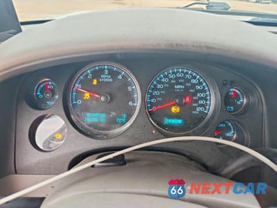 Zdjęcie 9 z 13 samochodu: 2013 CHEVROLET TAHOE C1500 LT VIN:1GNSCBE02DR315945 - miniatura