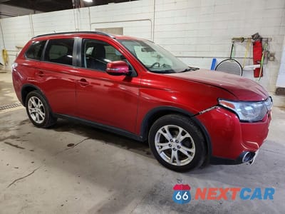 Czwarte zdjęcie samochodu z boku: 2015 MITSUBISHI OUTLANDER SE VIN:JA4AZ3A31FZ002746 - miniatura