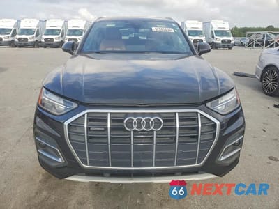 Piąte zdjęcie samochodu w środku: 2021 AUDI Q5 PREMIUM VIN:WA1AAAFY4M2055480 - miniatura