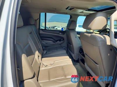 Zdjęcie 10 z 12 samochodu: 2016 CHEVROLET SUBURBAN K1500 LT VIN:1GNSKHKCXGR221837 - miniatura