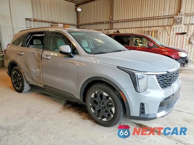 Czwarte zdjęcie samochodu z boku: 2025 KIA SORENTO S VIN:5XYRL4JCXSG390133 - miniatura